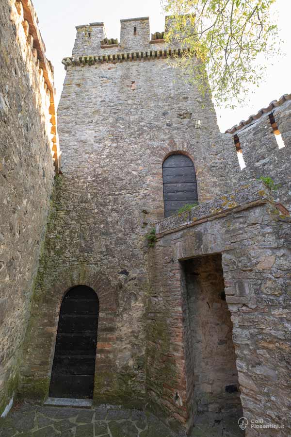 torre del barbagianni del castello di Gropparello
